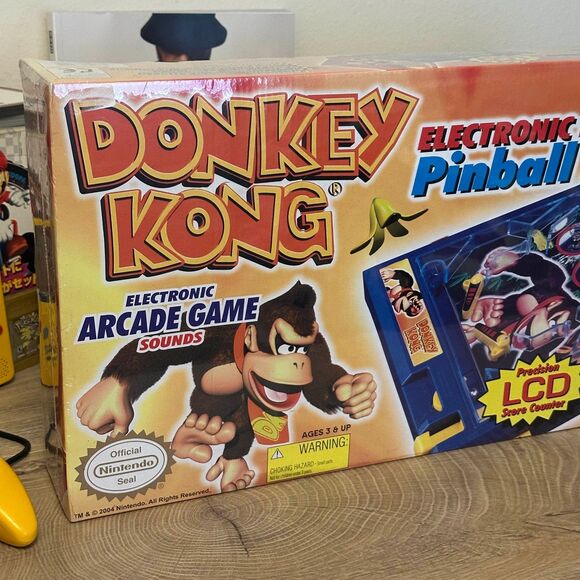 New Old Stock RARE 2004 Nintendo DONKEY KONG Electronic Pinball Game - Picture 7 of 8